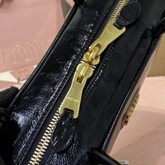 Beau Handbags