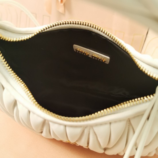 Wander Handbag