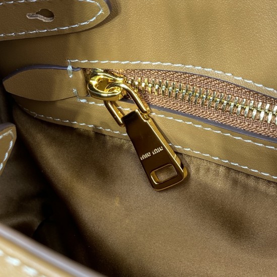 Baguette Chain Bag
