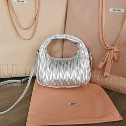 Wander Handbag