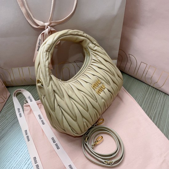 Wander Handbag