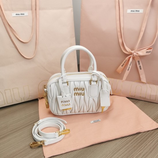 Miu miu 19cm 