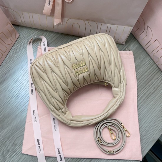 Wander Handbag