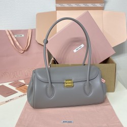 Baguette Chain Bag
