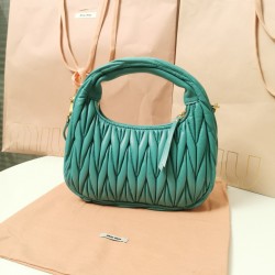 Wander Handbag