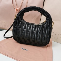 Wander Handbag