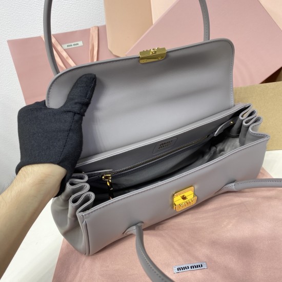 Baguette Chain Bag