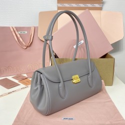 Baguette Chain Bag