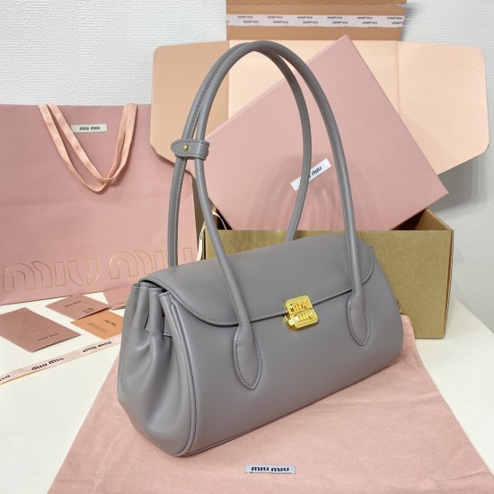 Baguette Chain Bag