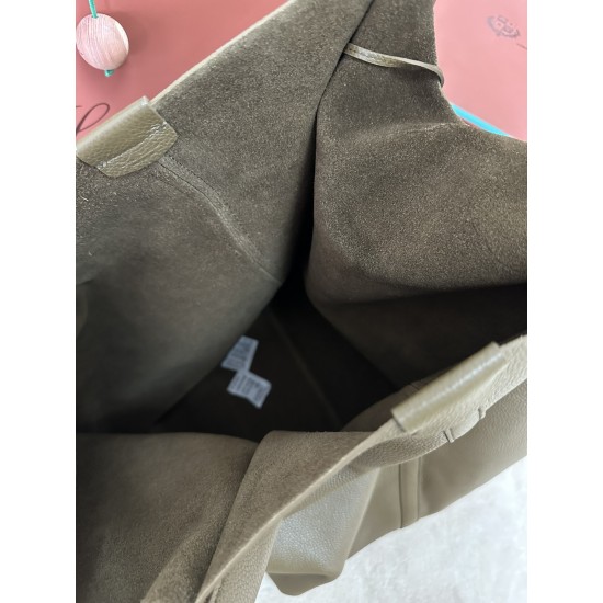Bale Hobo Oversized Bucket Bag